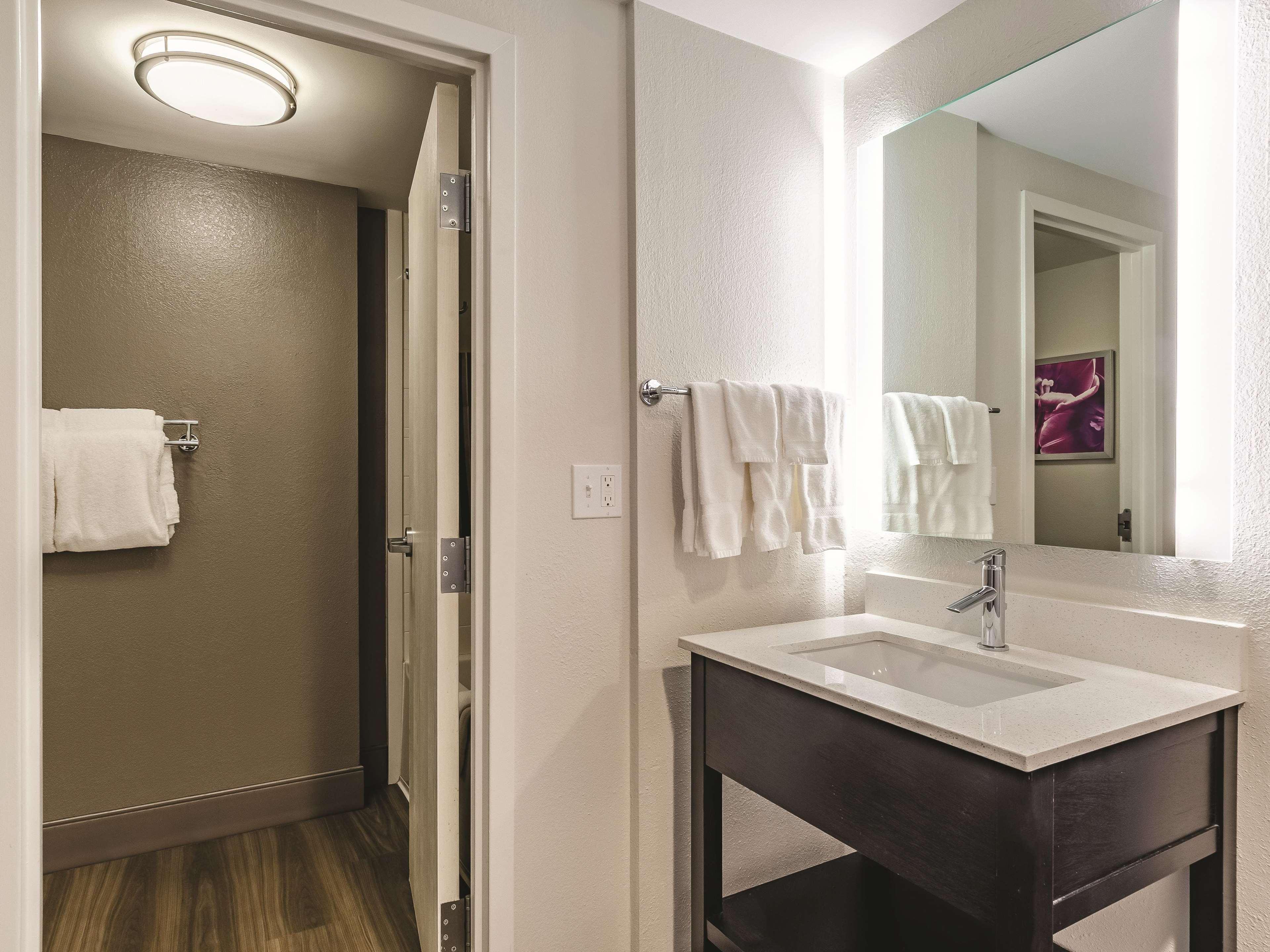 La Quinta By Wyndham Warwick Providence Airport Hotel Luaran gambar
