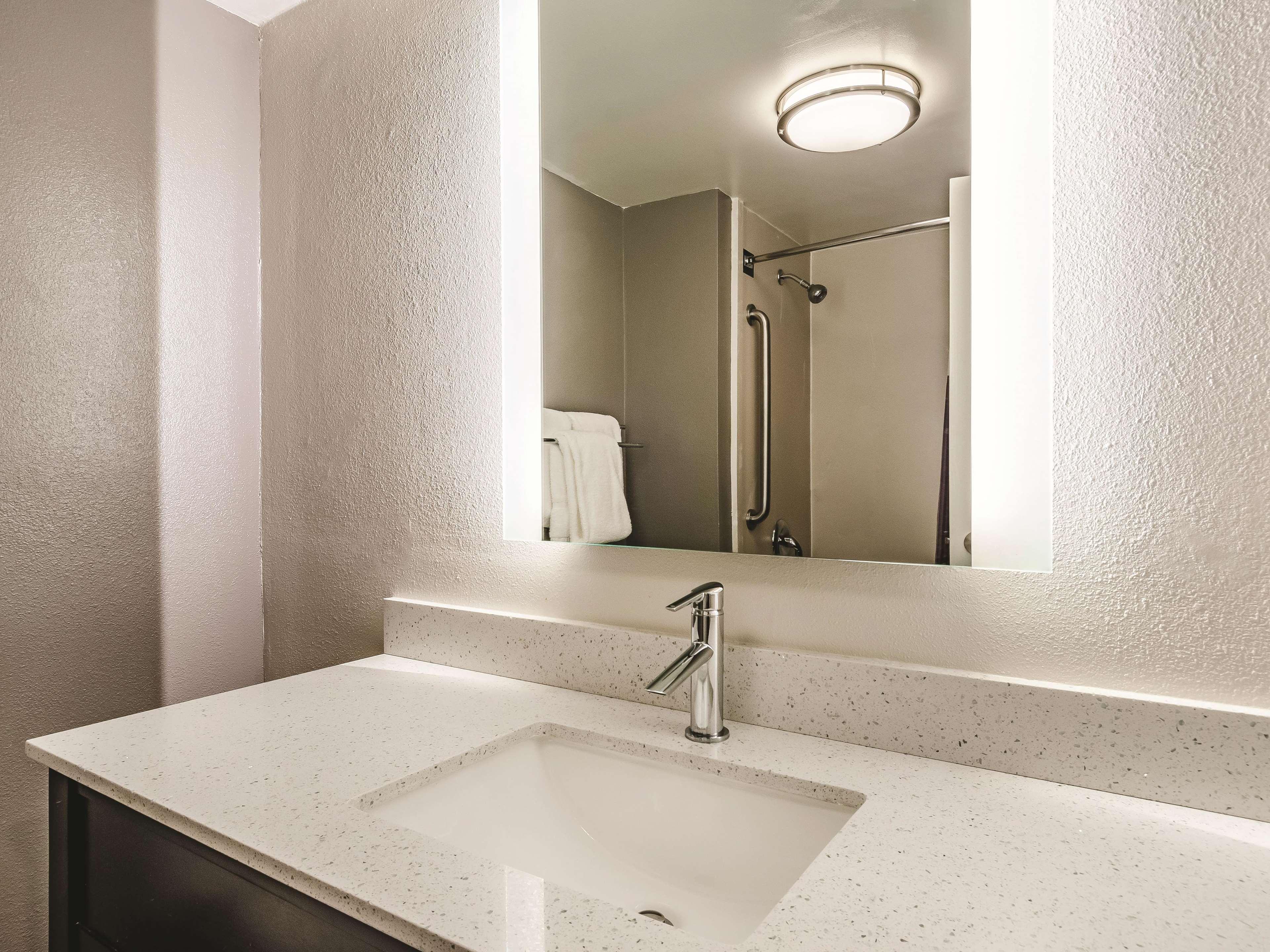 La Quinta By Wyndham Warwick Providence Airport Hotel Luaran gambar