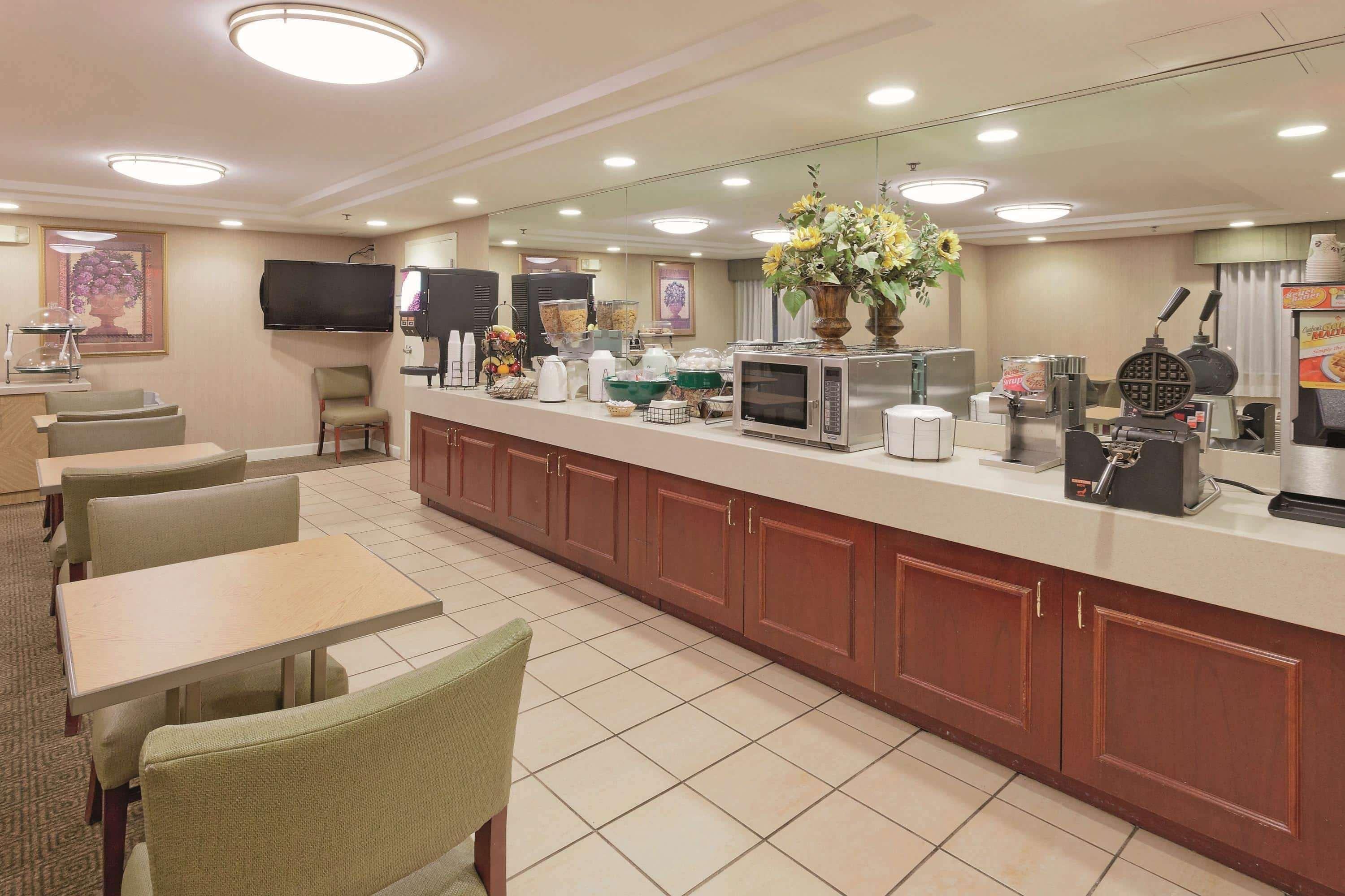 La Quinta By Wyndham Warwick Providence Airport Hotel Luaran gambar